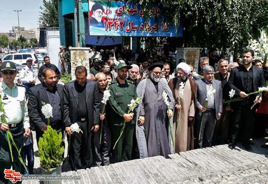 قرچک/ گلباران محل شهادت شهدای 15 خرداد 42