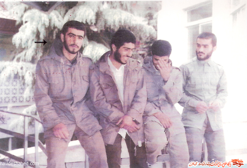 شهید محمود فرهمند: از اين سنگر آزادي و عدالت و مستضعفان حمايت كنيد شهید محمود فرهمند: از اين سنگر آزادي و عدالت و مستضعفان حمايت كنيد