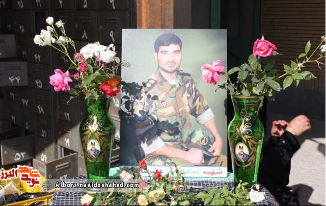 اولین مراسم سالگرد شهید مدافع حرم «علیرضا قبادی» برگزار شد اولین مراسم سالگرد شهید مدافع حرم «علیرضا قبادی» برگزار شد