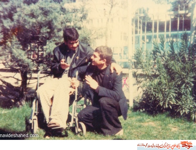 برادرانم! با ایثار و از خود گذشتگی در هر مصیبتی میدان را خالی نکنید برادرانم! با ایثار و از خود گذشتگی در هر مصیبتی میدان را خالی نکنید