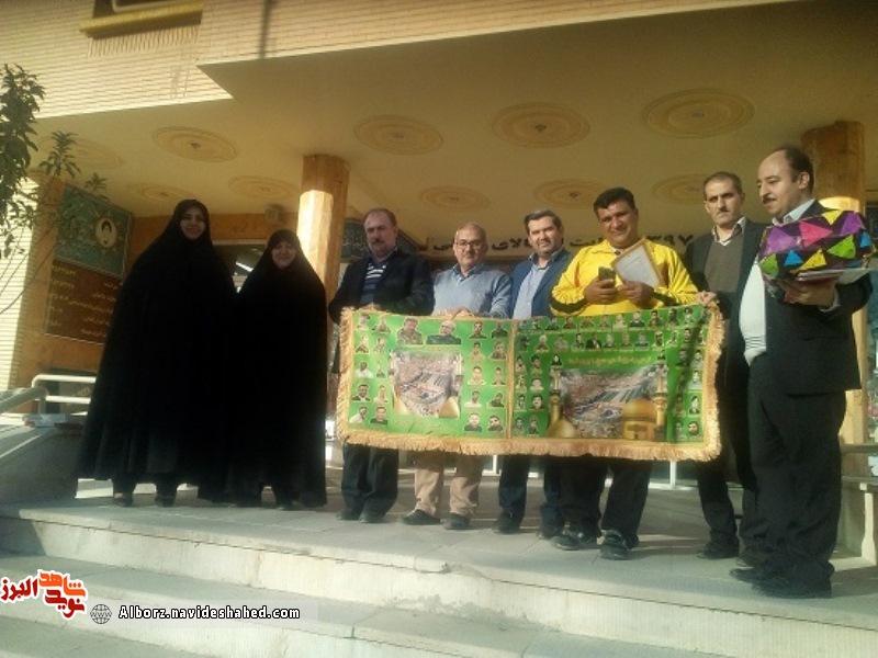 دوچرخه سوار بسیجی حامل پیام شهدا وارد استان البرز شد دوچرخه سوار بسیجی حامل پیام شهدا وارد استان البرز شد