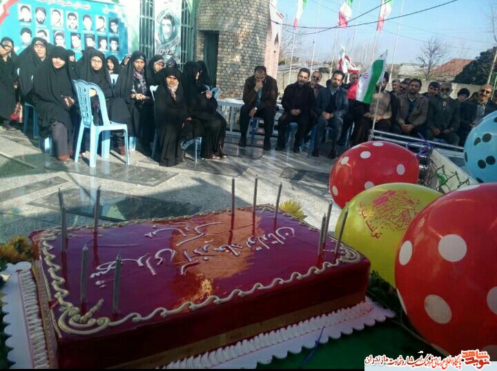 «جشن تولد شهدا» در گلزار شهداى محمودآباد «جشن تولد شهدا» در گلزار شهداى محمودآباد