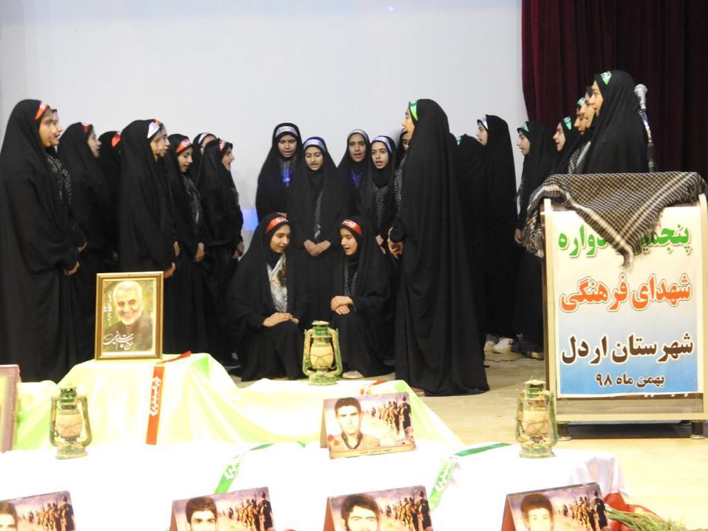 شهید سلیمانی بزرگ مردی است که با گذشت زمان زنده تر می شود شهید سلیمانی بزرگ مردی است که با گذشت زمان زنده تر می شود