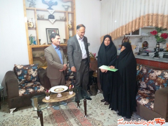 دیدار و تجلیل با خانواده شهدا بهمناسبت ماه مبارک رمضان دیدار و تجلیل با خانواده شهدا بهمناسبت ماه مبارک رمضان