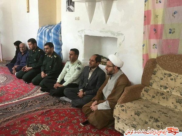 تصاویر/ دیدار رئیس بنیاد شهید و امام جمعه رابر با والدین شهید «قاسم شهابی» تصاویر/ دیدار رئیس بنیاد شهید و امام جمعه رابر با والدین شهید «قاسم شهابی»