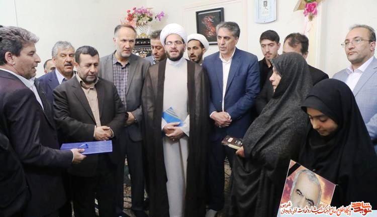 دیدار مسئولین با خانواده «شهید جانباز حاج عباس الطافی» دیدار مسئولین با خانواده «شهید جانباز حاج عباس الطافی»