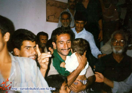 در زیر شکنجه بعثی ها، نماز اسرا ترک نمی شد در زیر شکنجه بعثی ها، نماز اسرا ترک نمی شد