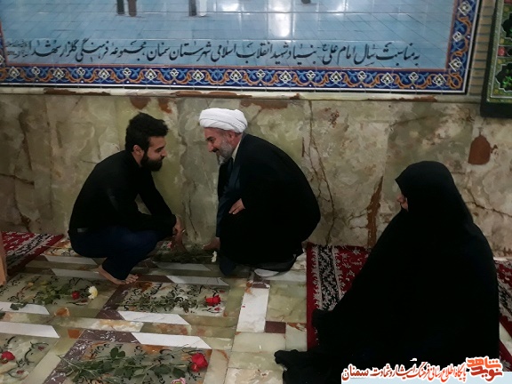 گلباران گلزار شهدای سمنان به مناسبت هفته دفاع مقدس گلباران گلزار شهدای سمنان به مناسبت هفته دفاع مقدس