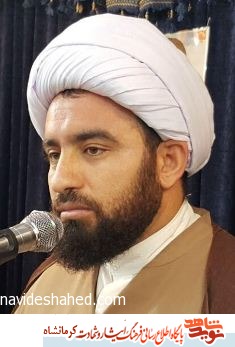 نیروهای مسلح در تمام عرصهها از انقلاب دفاع میکنند نیروهای مسلح در تمام عرصهها از انقلاب دفاع میکنند