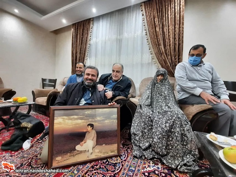 برگزاری روضه خانگی در منزل والدین گرامی شهدا