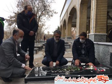 تصاویر/ گلباران مزار شهدای زنجان به یاد 3535 شهید استان زنجان