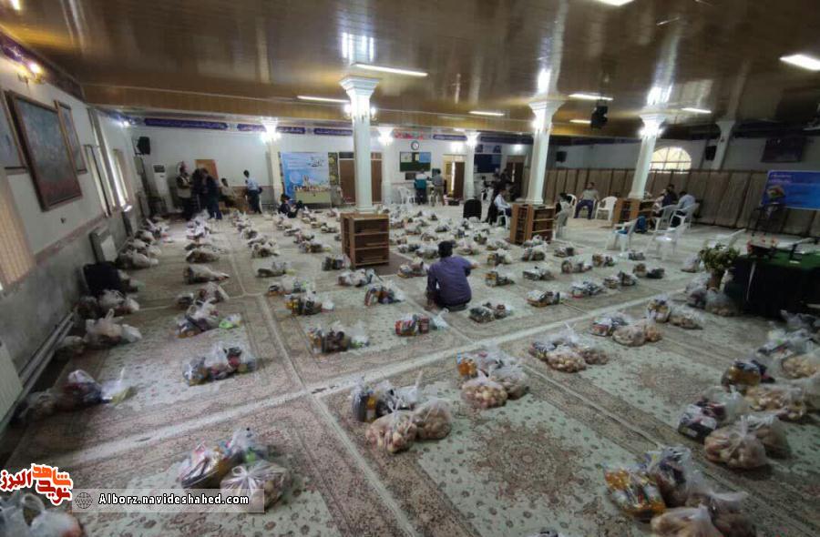 تهیه و توزیع 300 بسته کمک مومنانه به ارزش 143 میلیون تومان توسط گروه جهادی شهدای لشکر 10 سید الشهداء کرج تهیه و توزیع 300 بسته کمک مومنانه به ارزش 143 میلیون تومان توسط گروه جهادی شهدای لشکر 10 سید الشهداء کرج