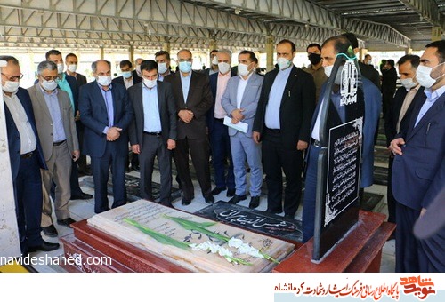 میراث بزرگ شهدا برای ما بصیرت انقلابی و اسلامی است میراث بزرگ شهدا برای ما بصیرت انقلابی و اسلامی است