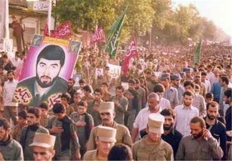 آموزش ۲۶ هزار بسیجی توسط شهید بیگلو آموزش ۲۶ هزار بسیجی توسط شهید بیگلو