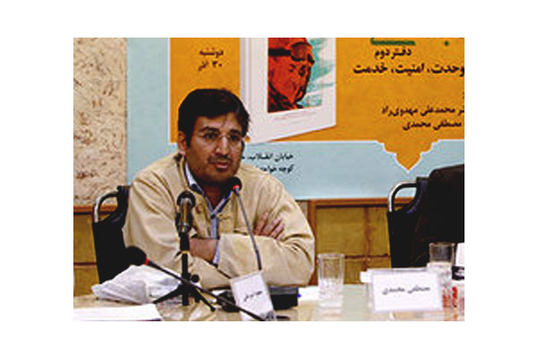 نویسندگان حوزه «دفاع مقدس» بصیرت مخاطبانشان را ارتقا دهند نویسندگان حوزه «دفاع مقدس» بصیرت مخاطبانشان را ارتقا دهند