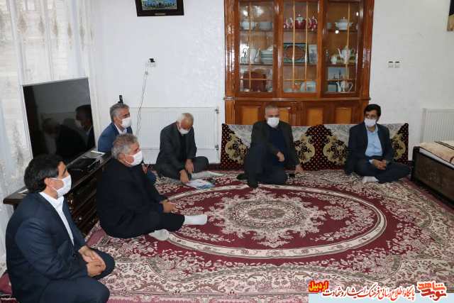 دیدار مسئولین بنیاد شهید و امور ایثارگران با خانواده های شهدا و جانباران هشت سال دفاع مقدس استان اردبیل