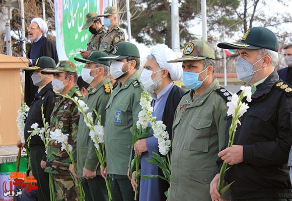 گزارش تصویری از برگزاری آیین میهمانی لاله‌ها در گلزار شهدای شهر قزوین