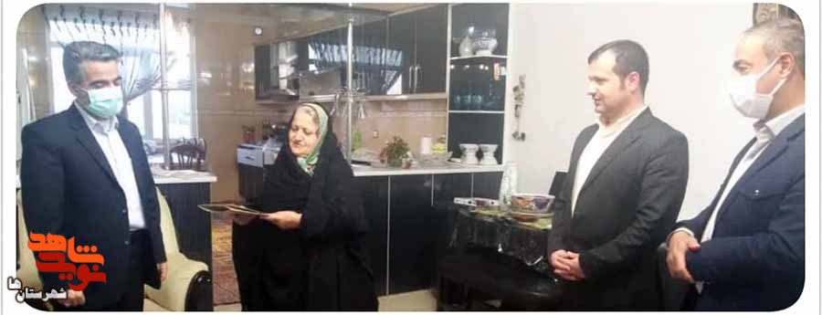 دیدار مسئولین پیشوا با خانواده شهدا