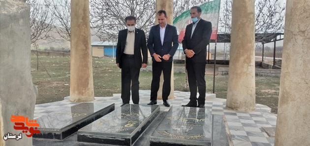 والدین شهدا نعمت بزرگی برای انقلاب هستند