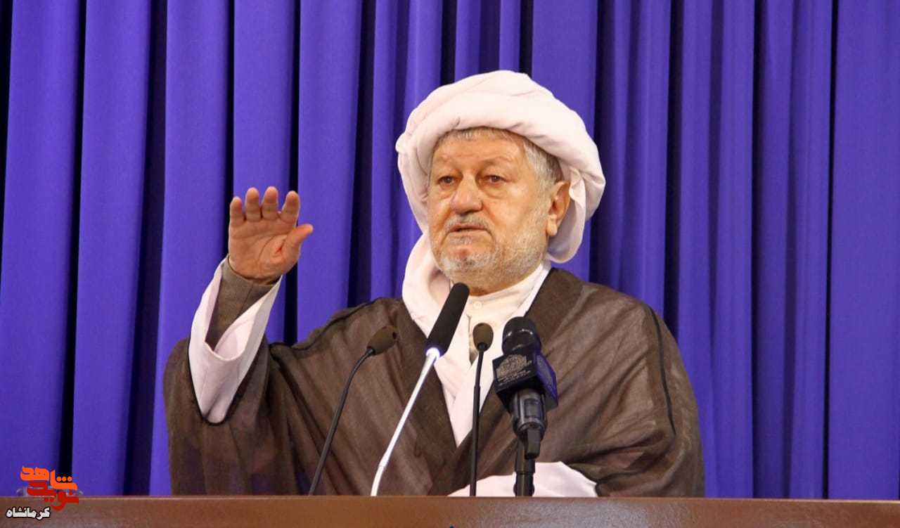 شهادت طلبی در جمهوری اسلامی ایران عزت و سربلندی را به ارمغان آورده است