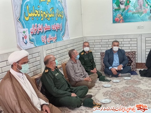 اقتدار ایران مدیون صبر و استقامت خانواده شهداست