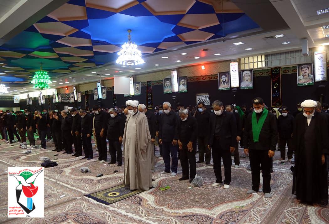 حضور مدیرکل بنیاد شهید وامور ایثارگران قم در مراسم عزاداری حسینی حضور مدیرکل بنیاد شهید وامور ایثارگران قم در مراسم عزاداری حسینی