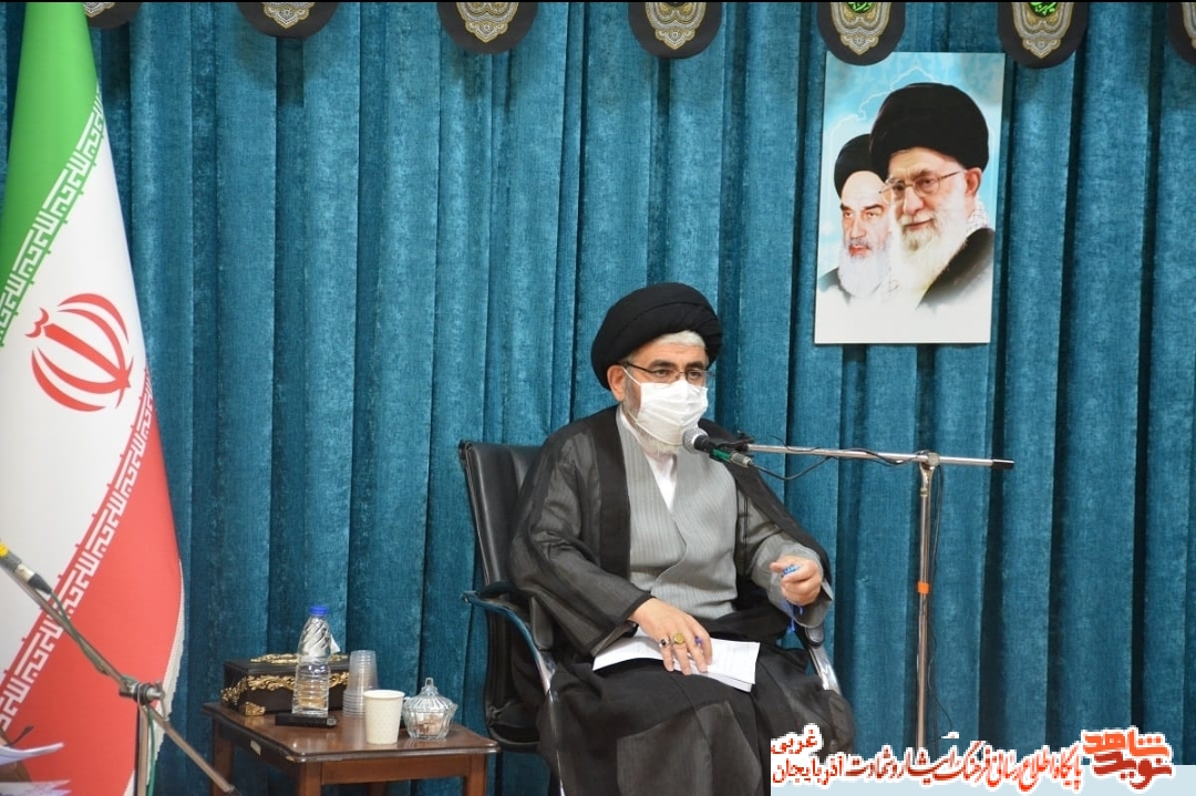 تجلیل از مدیرکل بنیاد شهید و امور ایثارگران در جلسه شورای فرهنگ عمومی آذربایجان غربی تجلیل از مدیرکل بنیاد شهید و امور ایثارگران در جلسه شورای فرهنگ عمومی آذربایجان غربی