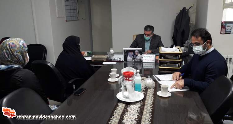 دیدار سرپرست بنیاد شهید و امورایثارگران تهران بزرگ با خانواده شهدا و ایثارگران منطقه 4 تهران