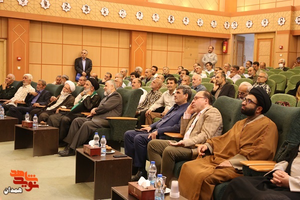 گزارش تصویری| اجتماع منتخبین پیام آور ایثار
