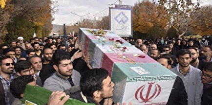 تصاویر تشییع پیکر شهید گمنام در دانشگاه شهرکرد