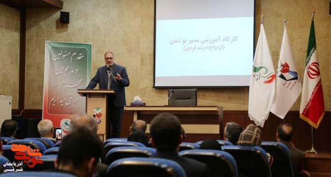 دانشجویان شاهد و ایثارگر ملبّس به لباس ترویج فرهنگ ایثار و شهادت باشند