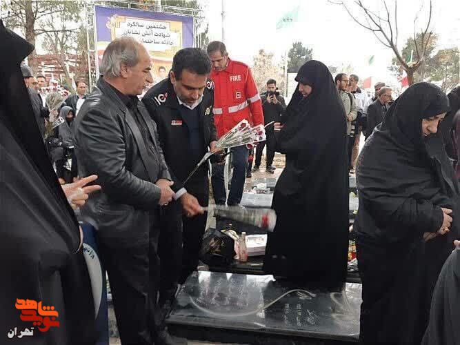 یادبود هشتمین سالروز شهادت آتش نشانان فداکار حادثه ساختمان پلاسکو در بهشت زهرا(س) برگزارشد.