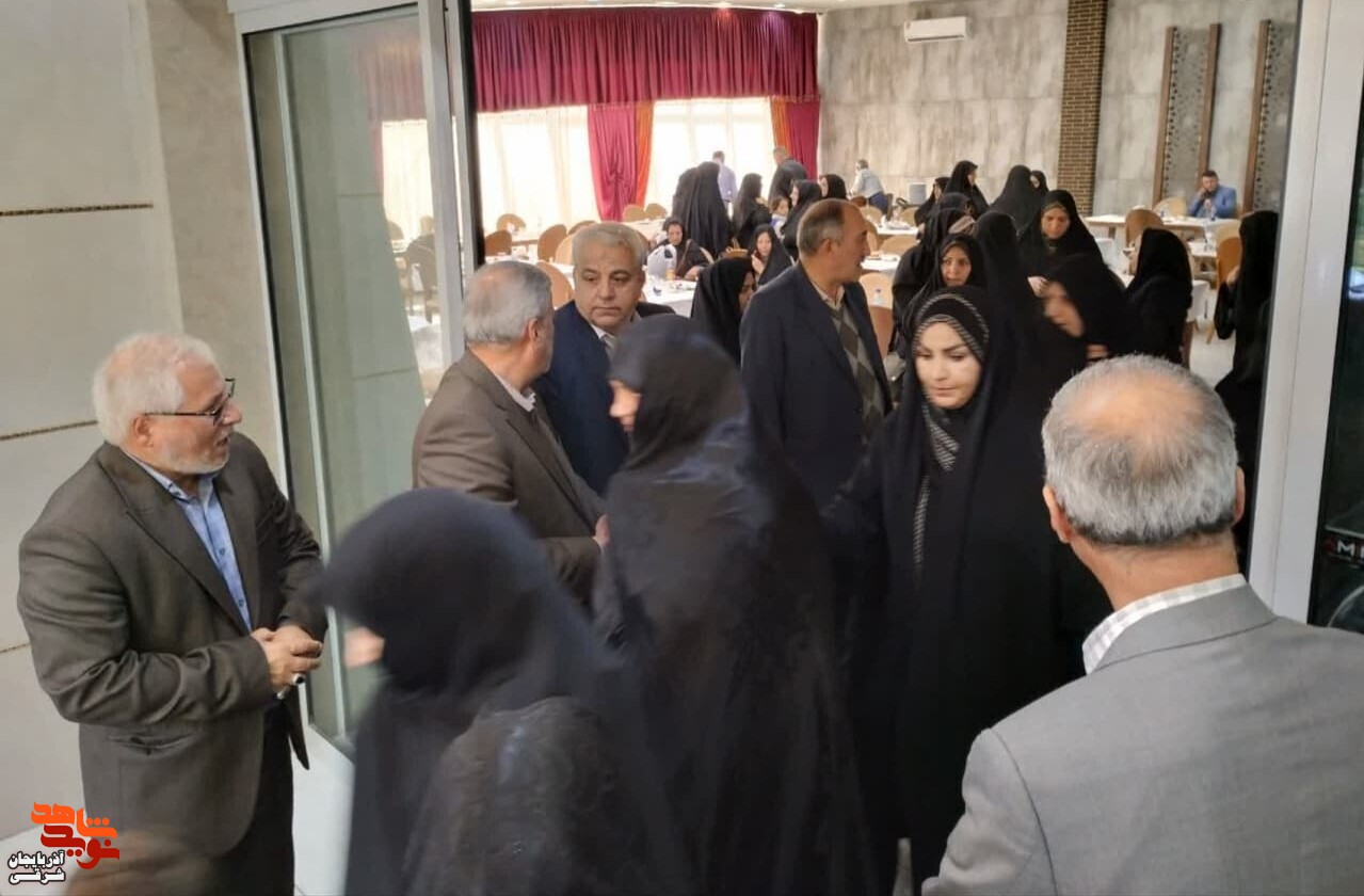 همسرانِ جانبازانِ سرافرازِ ۷۰ درصد مورد تجلیل قرار گرفتند همسرانِ جانبازانِ سرافرازِ ۷۰ درصد مورد تجلیل قرار گرفتند