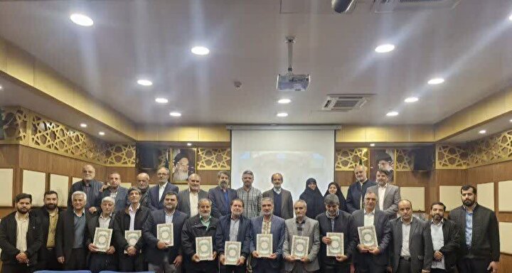 تقدیر از دست‌اندرکاران خراسانی اجلاسیه ملی شهدای غریب در اسارت در مشهد