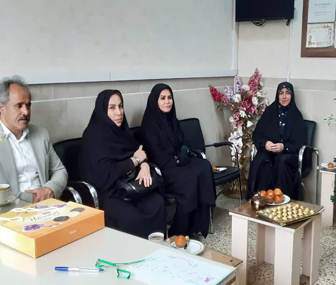 دیدار از معلمین مدارس شاهد به مناسبت گرامیداشت هفته معلم