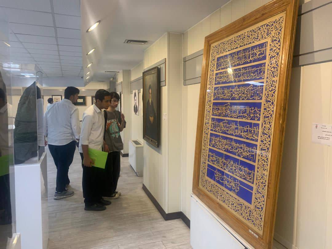 دانش‌آموزان «دبیرستان ماندگار البرز» میهمان موزه مرکزی شهدا شدند