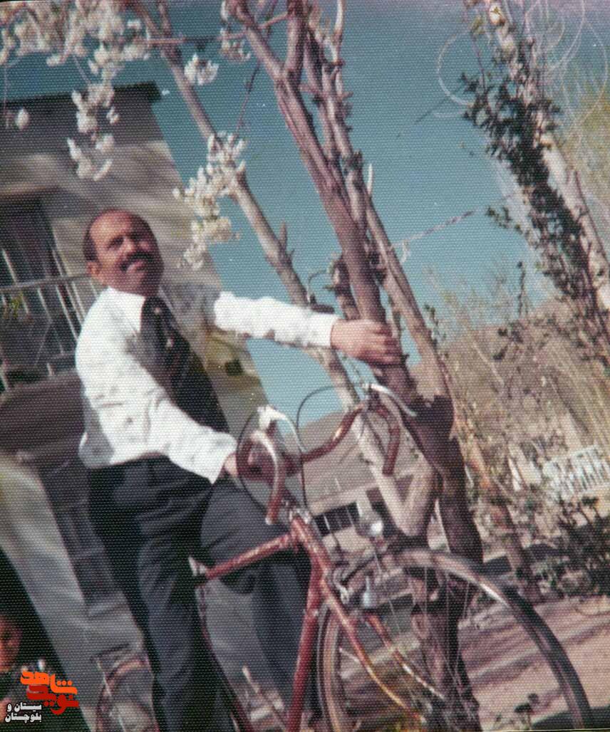 آلبوم تصاویر شهید«محمودرضا شیخ ویسی» منتشر شد