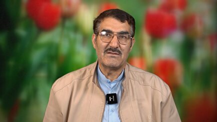 با تنِ بی‌زره، مقابل تانک‌ها ایستادیم
