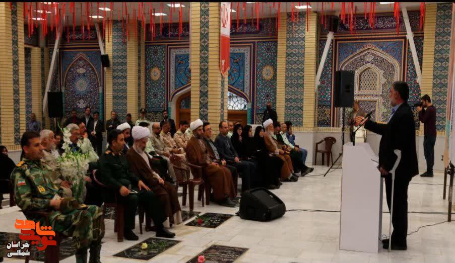 تصاویر/غبارروبی مزار شهدا به مناسبت گرامیداشت آزادسازی خرمشهر در خراسان شمالی