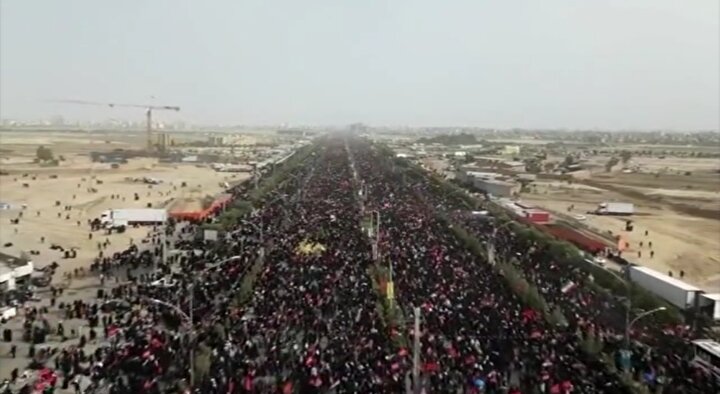 کلیپ/ سیل خروشان مردم در مسیر وداع و تشییع رهبر شهید انقلاب در قم