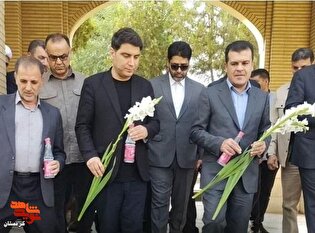 معاون رئیس‌جمهور به مقام شهدای کردستان ادای احترام...