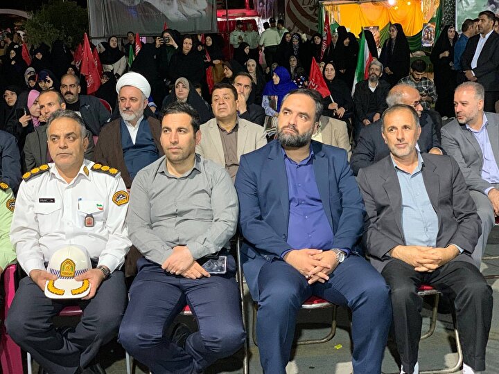 حضور معاون دبیر شورای عالی ترویج و توسعه فرهنگ ایثار و شهادت در اجتماع مردمی سنندج
