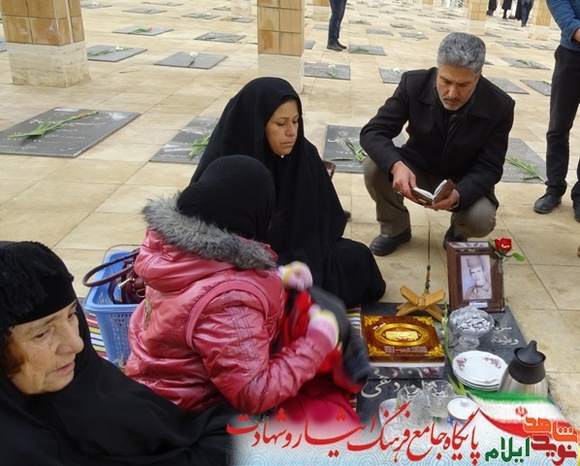 مراسم  میهمانی لاله ها در گلزار شهدای علی صالح (ع)