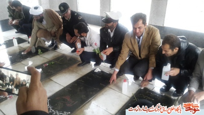 آیین غباروبی گلزار ملکوتی شهدا حاجی آباد بهمن ماه 95
