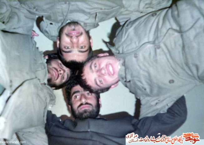 از چپ: حمید ابراهیمی - شهید اکبر محمدی - غلامرضا افشار - حاجی حمزه لو