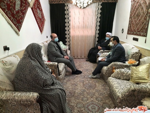 دیدار با مادر گرامی شهید والامقام محمد مستخدمین‌حسینی در سالروز وفات حضرت ام‌البنین (س)- مهدیشهر، هشتم بهمن ۱۳۹۹