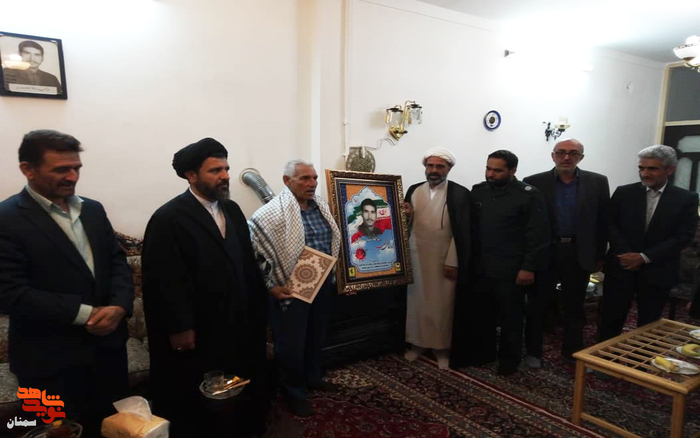 دیدار مسئولان شاهرودی با خانواده معزز شهید والامقام ابوالقاسم صفاری - بیست و ششم اردیبهشت ۱۴۰۱ شهر بسطام