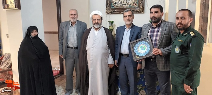 دیدار مسئولان دامغانی با خانواده معزز شهید والامقام غلامحسین سفیدیان- بیست و پنجم خردادماه ۱۴۰۱ روستای دیباج دامغان