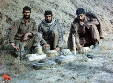 تخریبچی شهید سید رحمن مرتضوی وردنجانی و همرزمان 