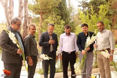 تجدید میثاق جمعی از کارکنان ادارات شاهرود و بسطام با آرمانهای شهدا- بیست و سوم تیرماه ۱۴۰۴ گلزار شهدای شهرستان شاهرود